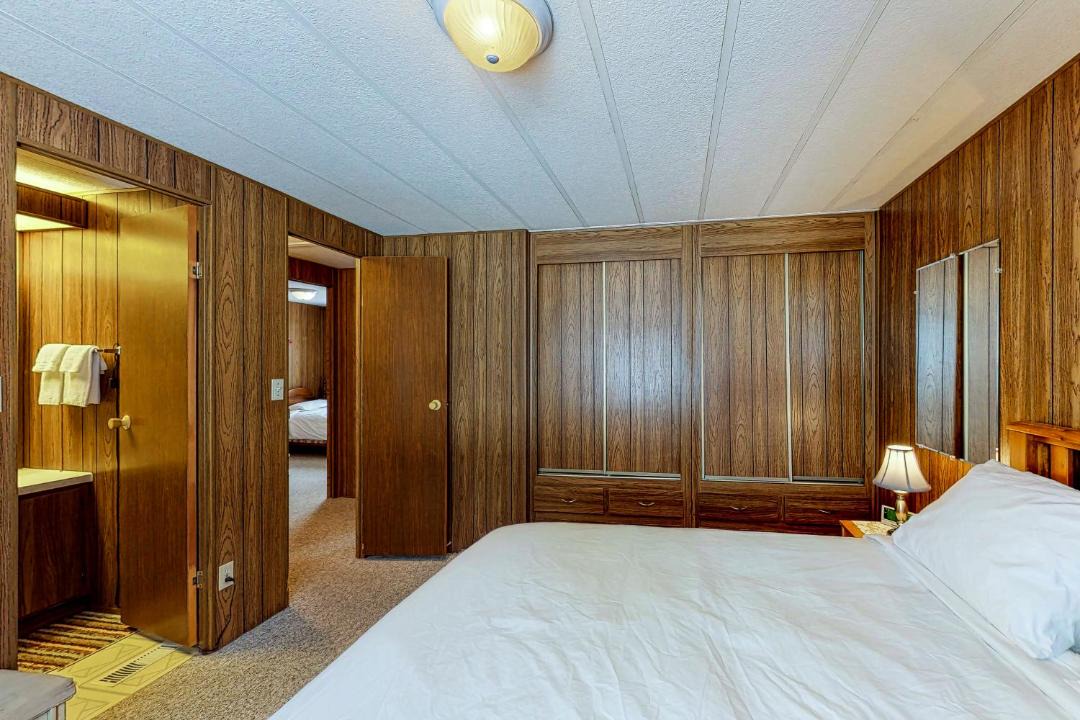 Photo of Bedroom in Christina Lake