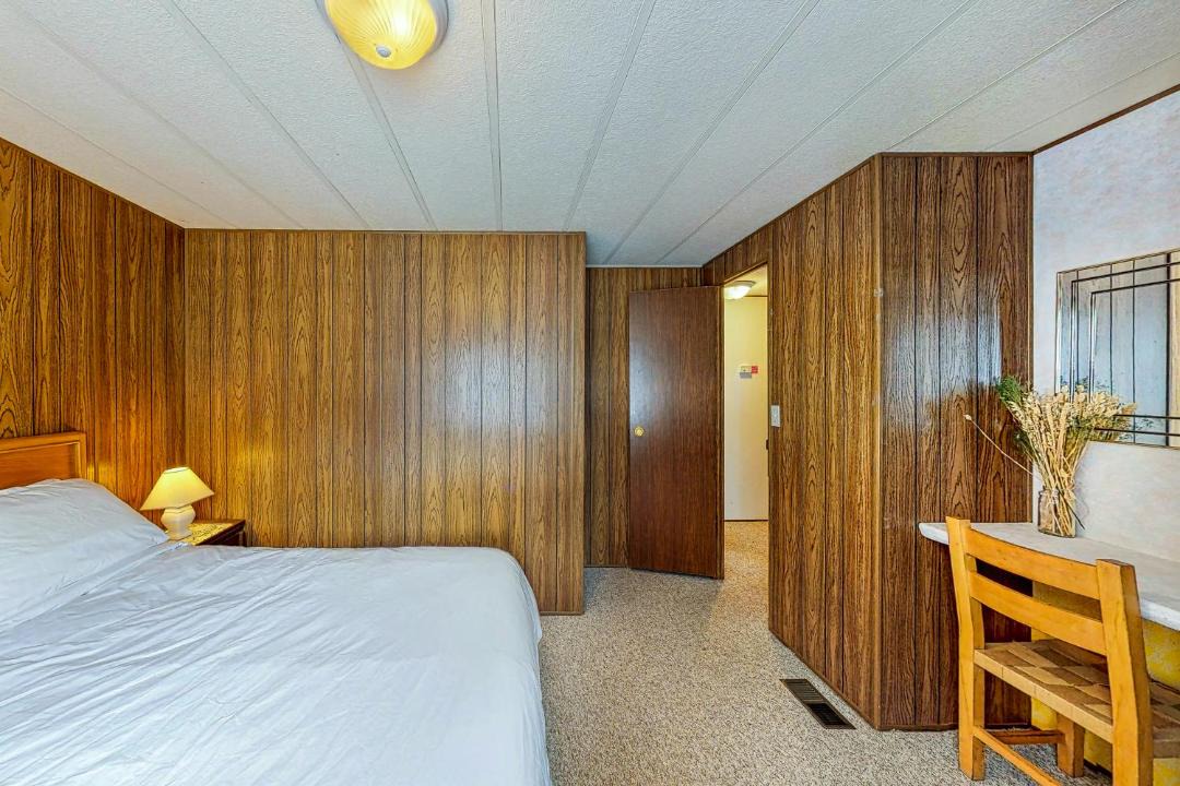Photo of Bedroom in Christina Lake