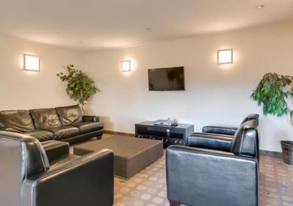 Photo of Livingroom in South Pandosy