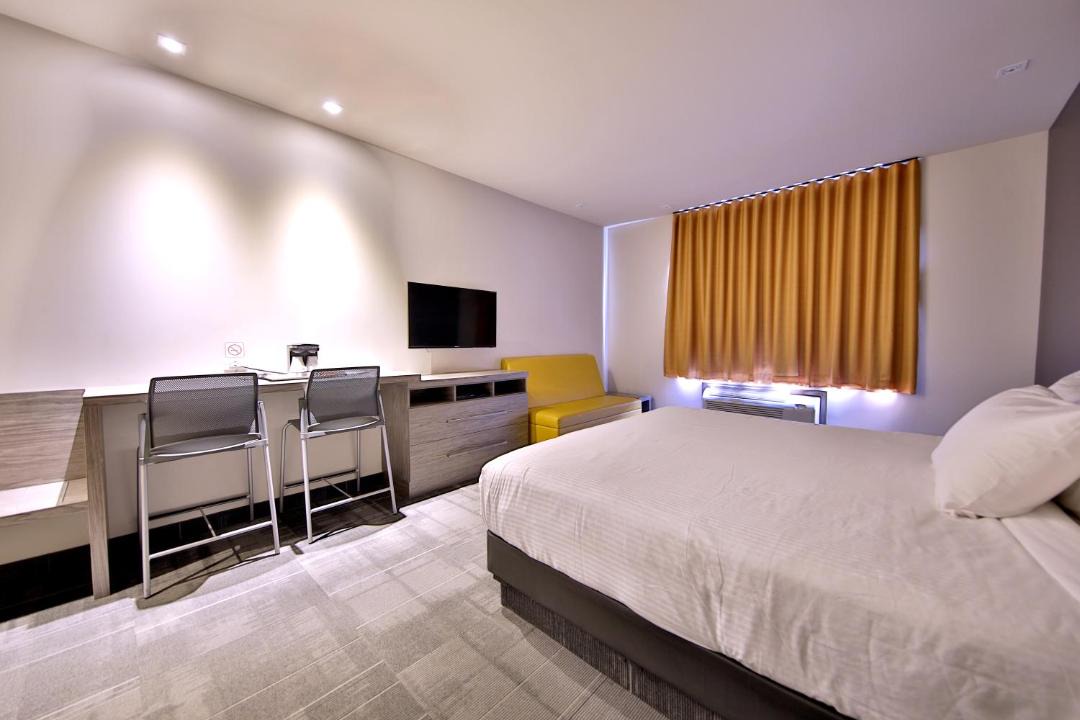 Photo of Bedroom in Laval