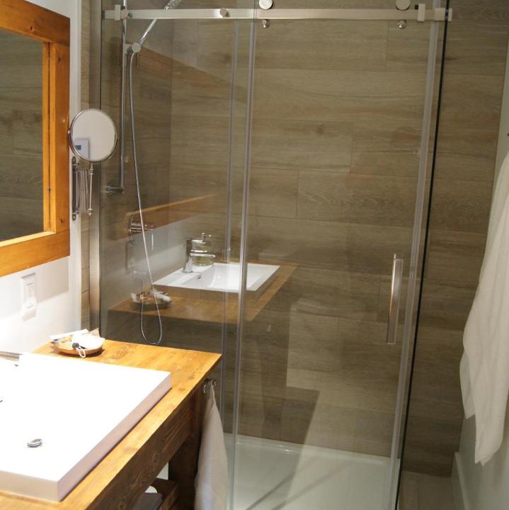 Photo of Bathroom in Val David