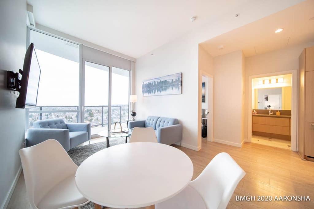 Photo of Livingroom in Marpole