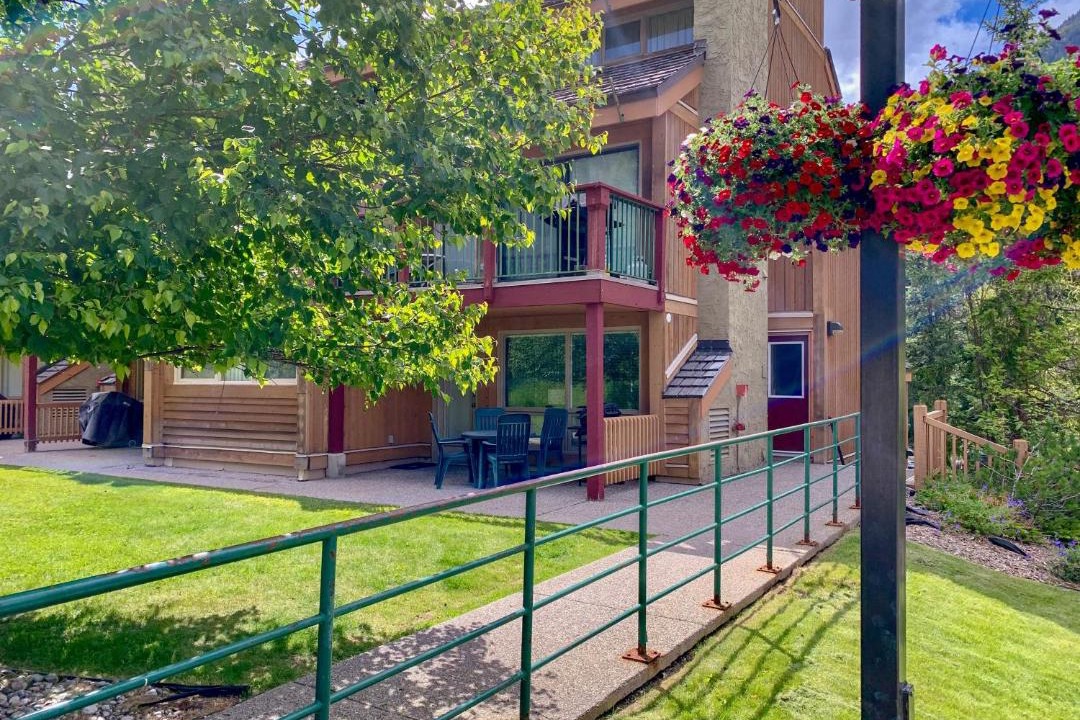 Photo of Buildings in East Kootenay