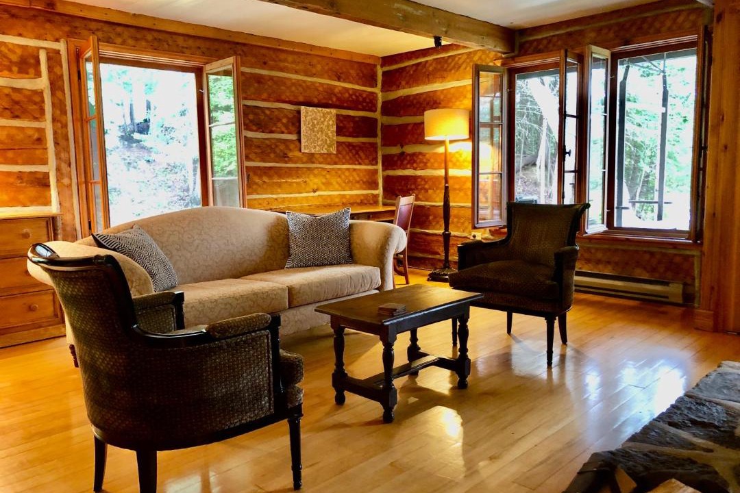 Photo of Livingroom in Val Morin