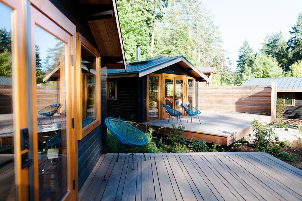 Photo of Others in Galiano