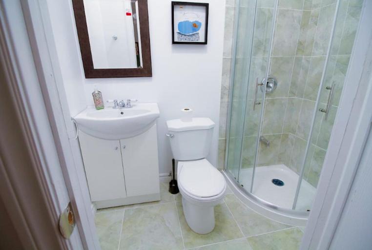 Photo of Bathroom in Kensington Market
