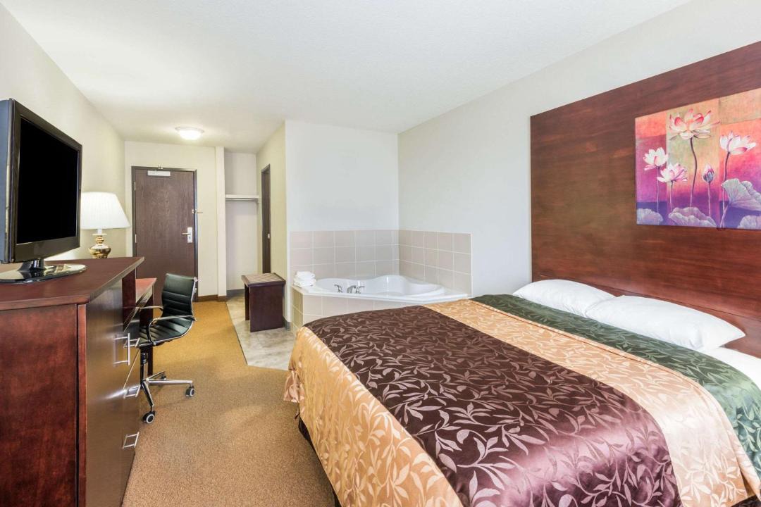 Photo of Bedroom in Innisfail