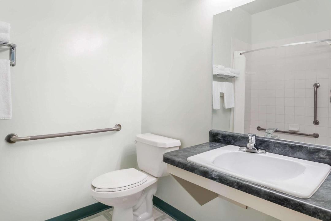 Photo of Bathroom in Dauphin