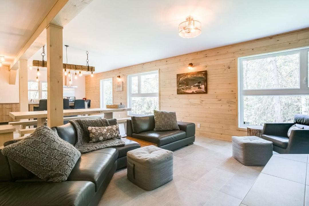 Photo of Livingroom in St-Adolphe-d'Howard