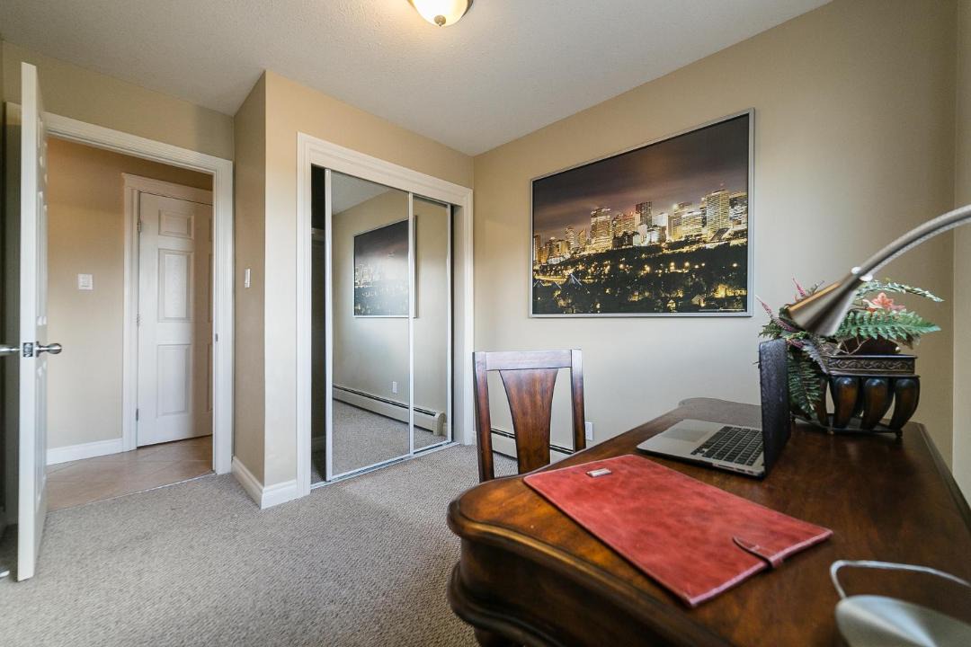 Photo of Livingroom in Jasper Place