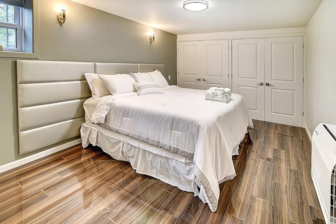 Photo of Bedroom in Outremont