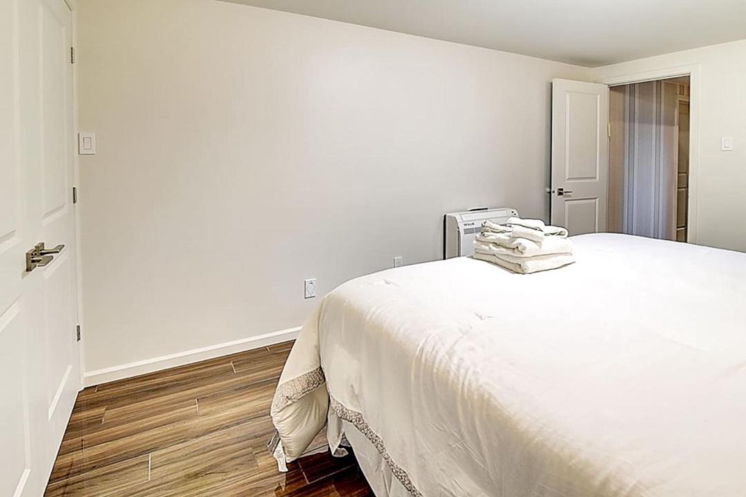 Photo of Bedroom in Outremont