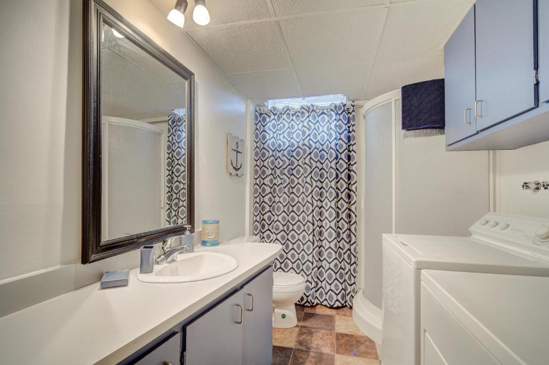 Photo of Bathroom in Saint-Honore