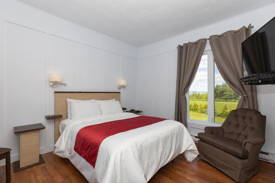 Photo of Bedroom in Riviere-du-Loup Regional County Municipality