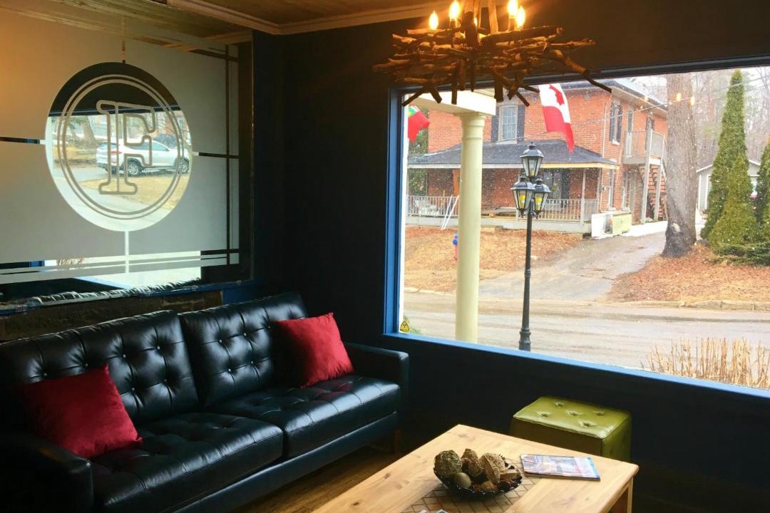 Photo of Livingroom in Bracebridge