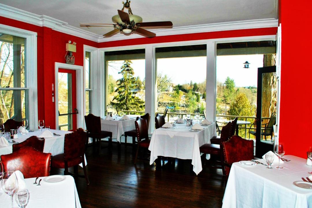 Photo of Livingroom in Bracebridge