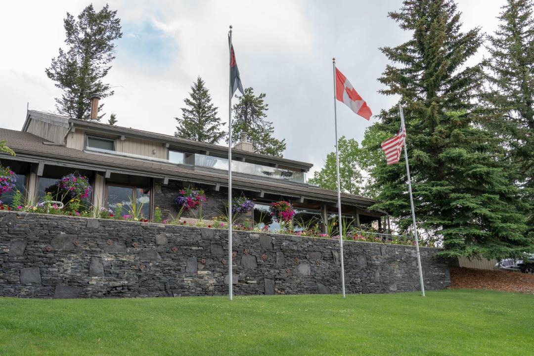 Photo of Others in Banff
