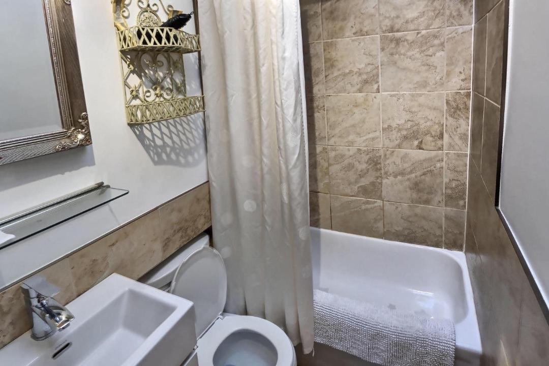 Photo of Bathroom in Hochelaga