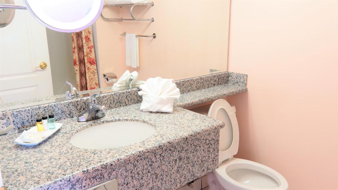 Photo of Bathroom in Leduc