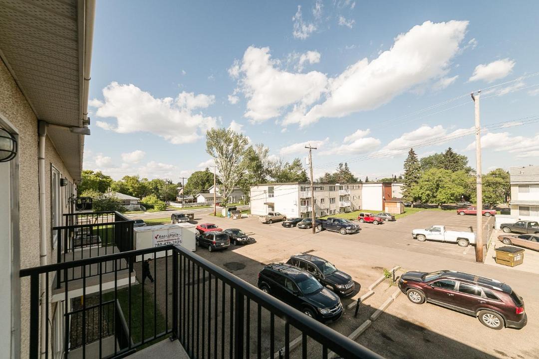 Photo of Patio Balcony in Jasper Place