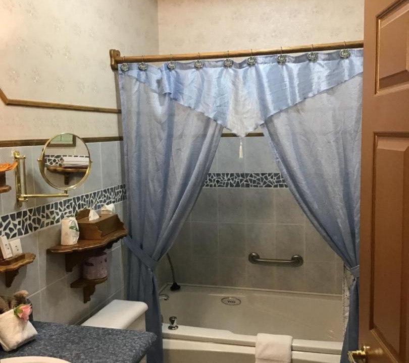 Photo of Bathroom in Petite-Riviere-Saint-Francois