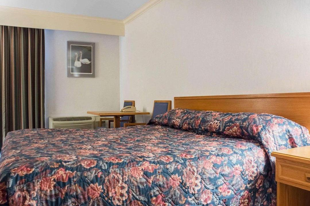 Photo of Bedroom in Niagara Falls
