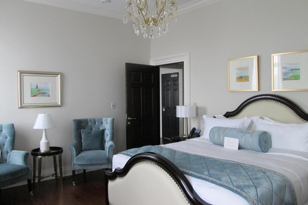 Photo of Bedroom in Queens Square