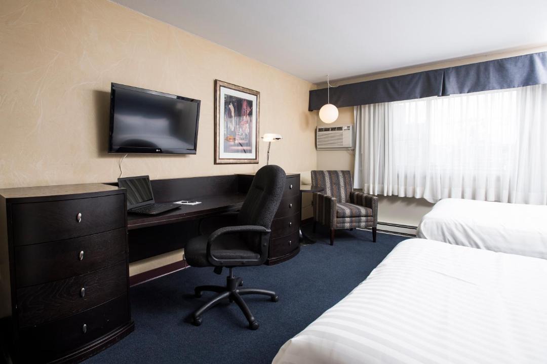 Photo of Bedroom in Rouyn-Noranda