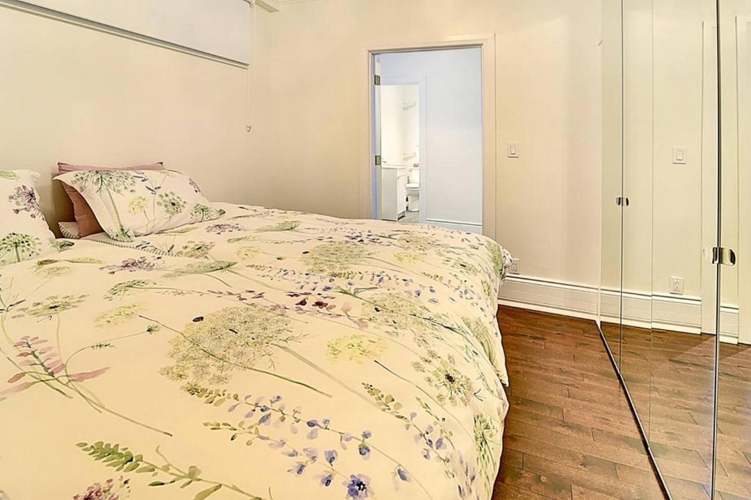 Photo of Bedroom in Outremont