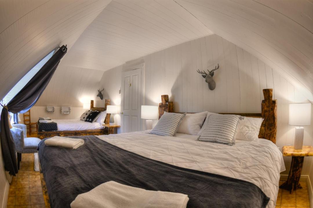 Photo of Bedroom in Port-au-Saumon
