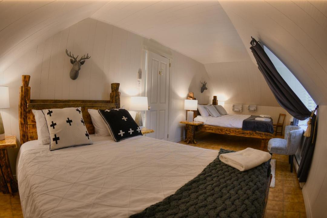 Photo of Bedroom in Port-au-Saumon
