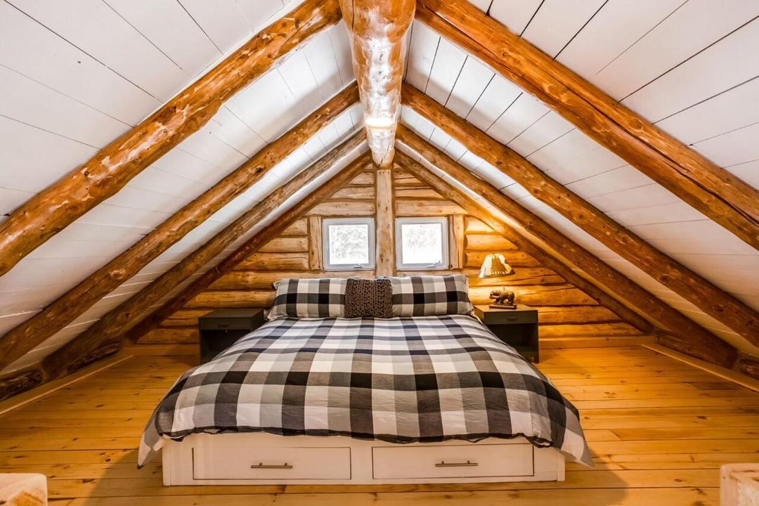 Photo of Bedroom in St-Adolphe-d'Howard