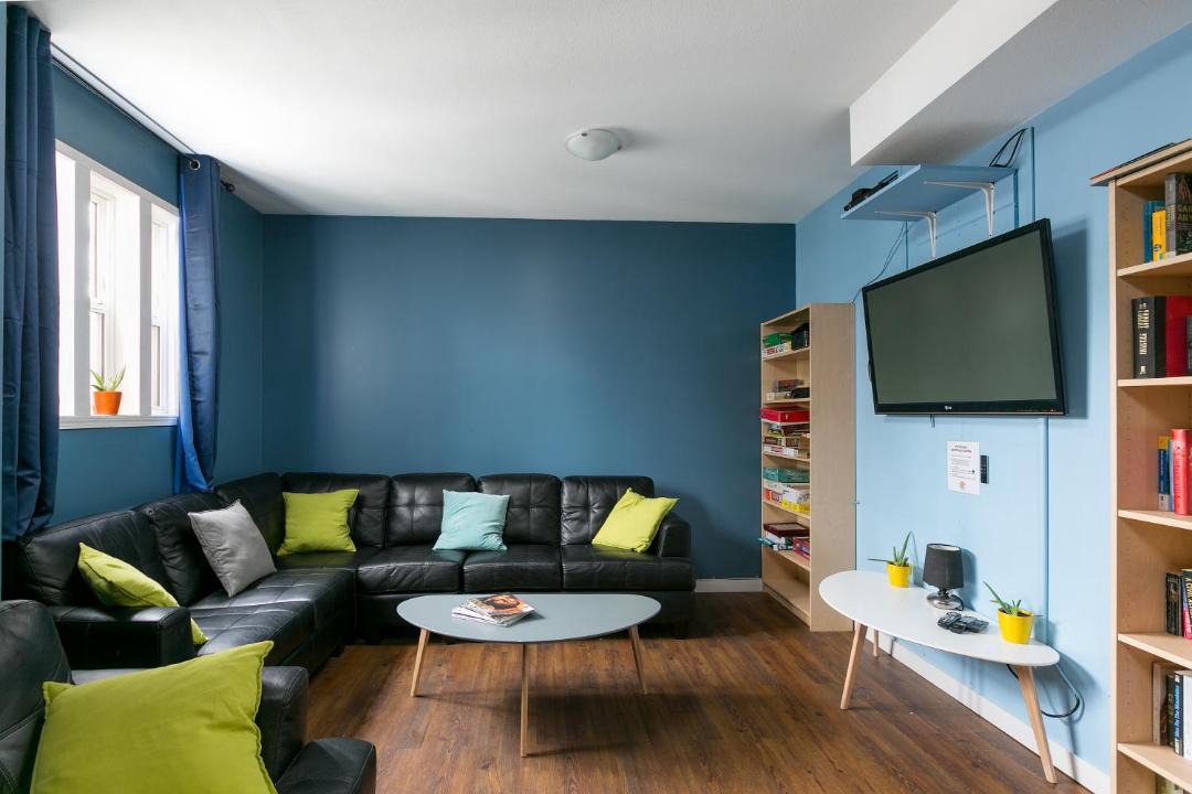 Photo of Livingroom in Downtown Kelowna