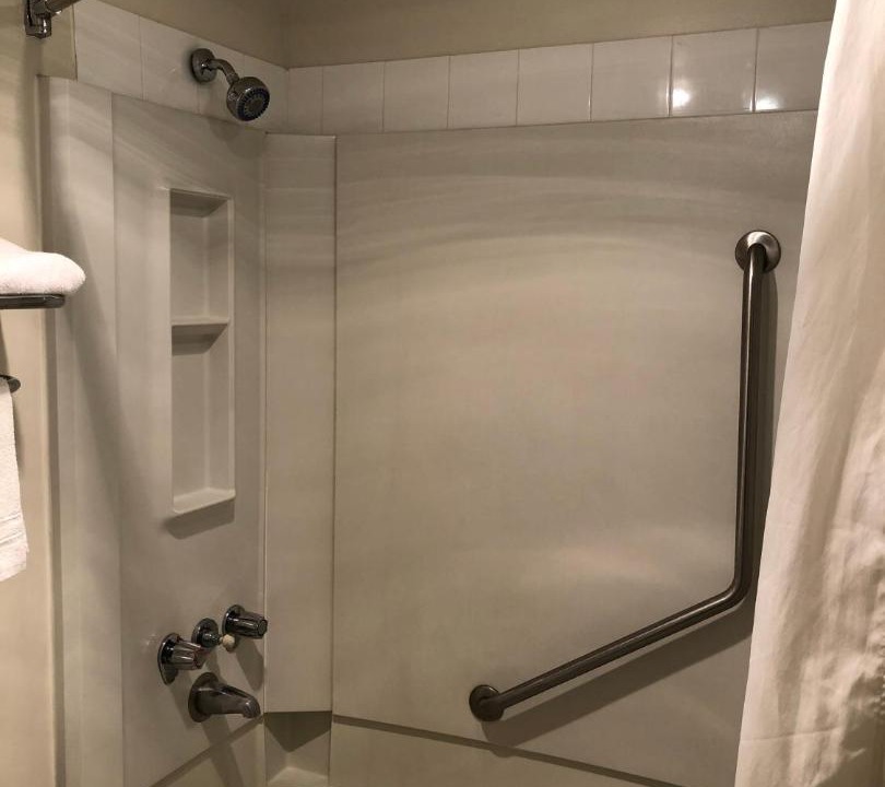 Photo of Bathroom in Valleyview