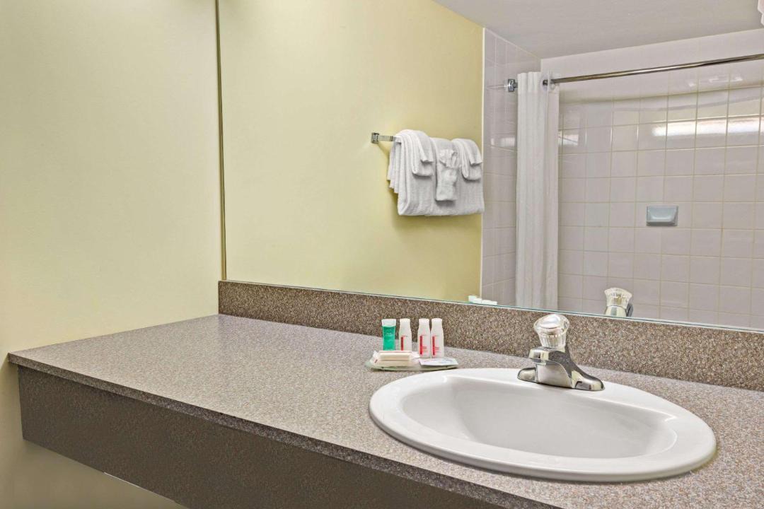 Photo of Bathroom in Barrie