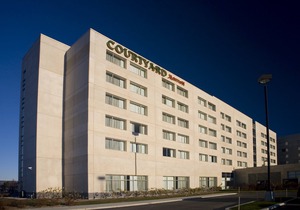 Courtyard by Marriott Montreal Airport