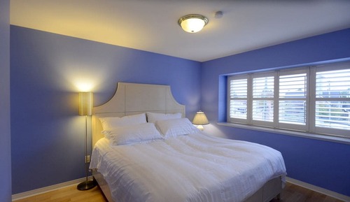 Deluxe Room, 1 King Bed, Private Bathroom