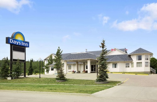 Hinton Hotel | Days Inn by Wyndham Hinton