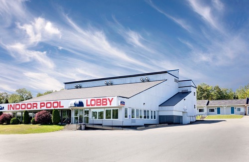 Woodstock Hotel | Howard Johnson by Wyndham Woodstock NB