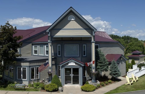 St George Hotel | Granite Town Hotel