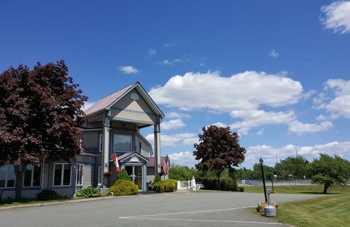 St George Hotel | Granite Town Hotel