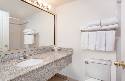 Red Deer Hotel | Ramada by Wyndham Red Deer Hotel & Suites