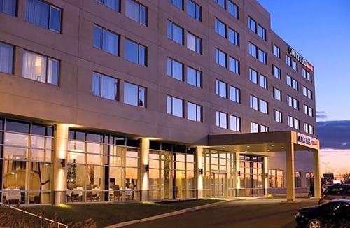Saint-Laurent Hotel | Courtyard by Marriott Montreal Airport