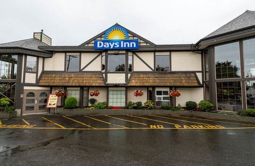 Gorge -Tillicum Area Hotel | Days Inn by Wyndham Victoria Uptown
