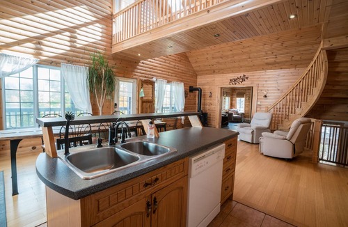 Blue Sea Cottage | Spacious, Cozy Waterfront Cottage with Hot-tub and Sauna in Beautiful BlueSea QC