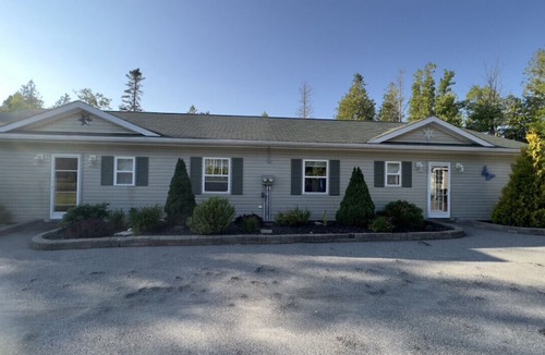 Saint John House | Douglas Lake Paradise