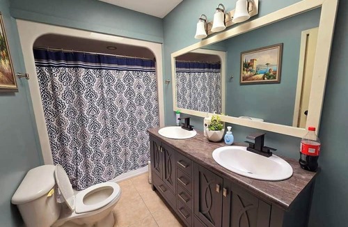 Westshore Estates House | Charming 3-bedroom house in enchanting Vernon with AC, WiFi