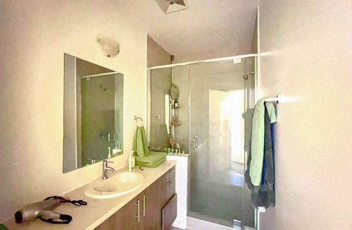 Pierrefonds-Roxboro Apartment | Luxurious Penthouse with River Views & Stunning Sunsets in Tranquil Pierrefonds
