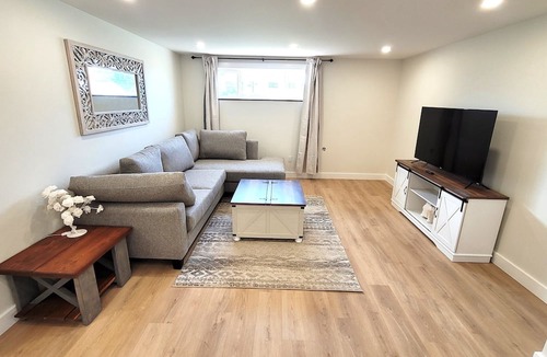 Port Alberni House | Newly Renovated Guest Suite. A warm comfortable atmosphere