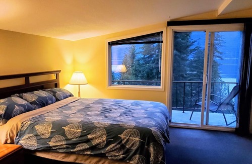 Eagle Bay Bed & Breakfast | Suite Retreat at the Lakehouse, with lake access and beautiful lake views.
